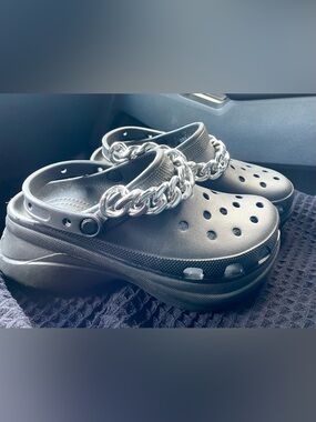 *EUC* CROCS Classic Platform Silver Chain Clogs - Women's Sz 11 - Classic Black